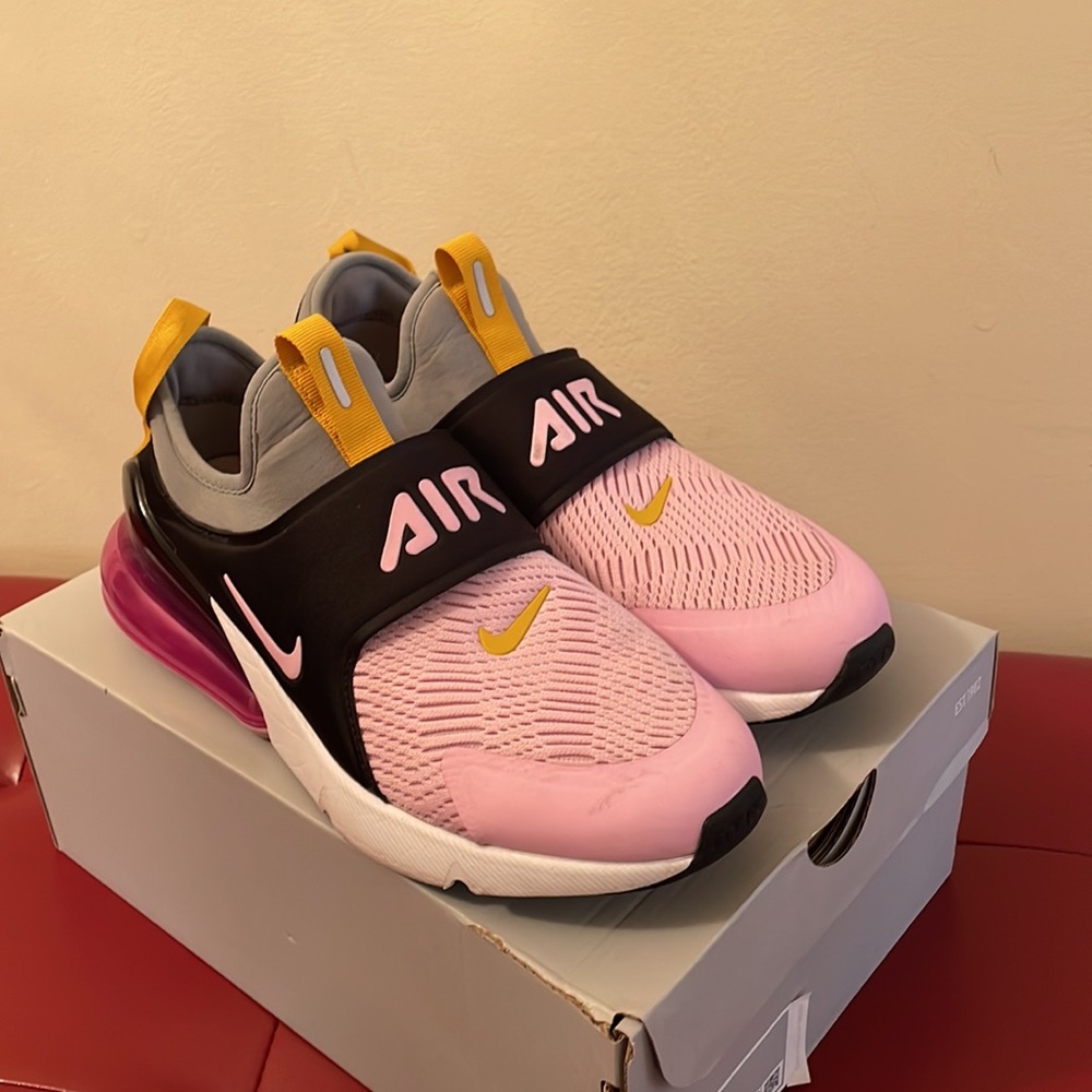 Nike Air Max 270 Extreme
Big Kids’ Shoes - Picture 3 of 8